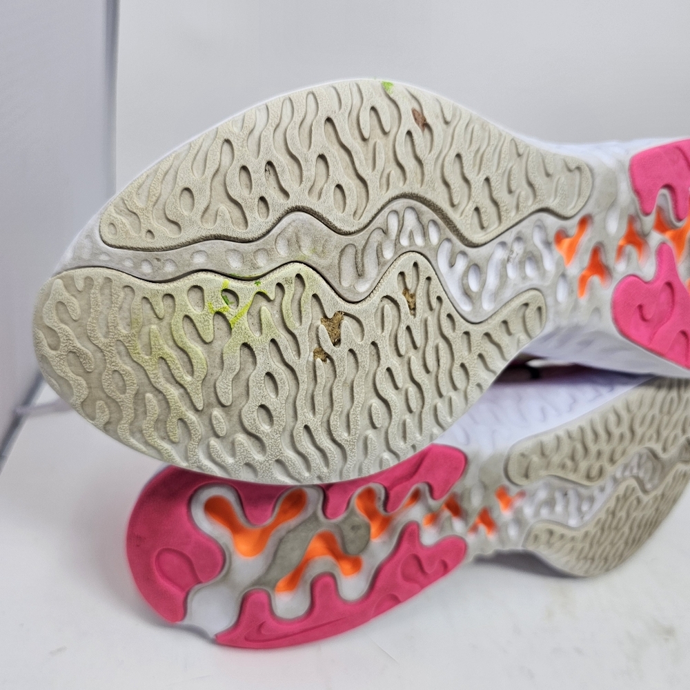 Nike Women's Renew Run CK6360-005 White Multi Running Shoes Sneakers Size 11. - Picture 7 of 9